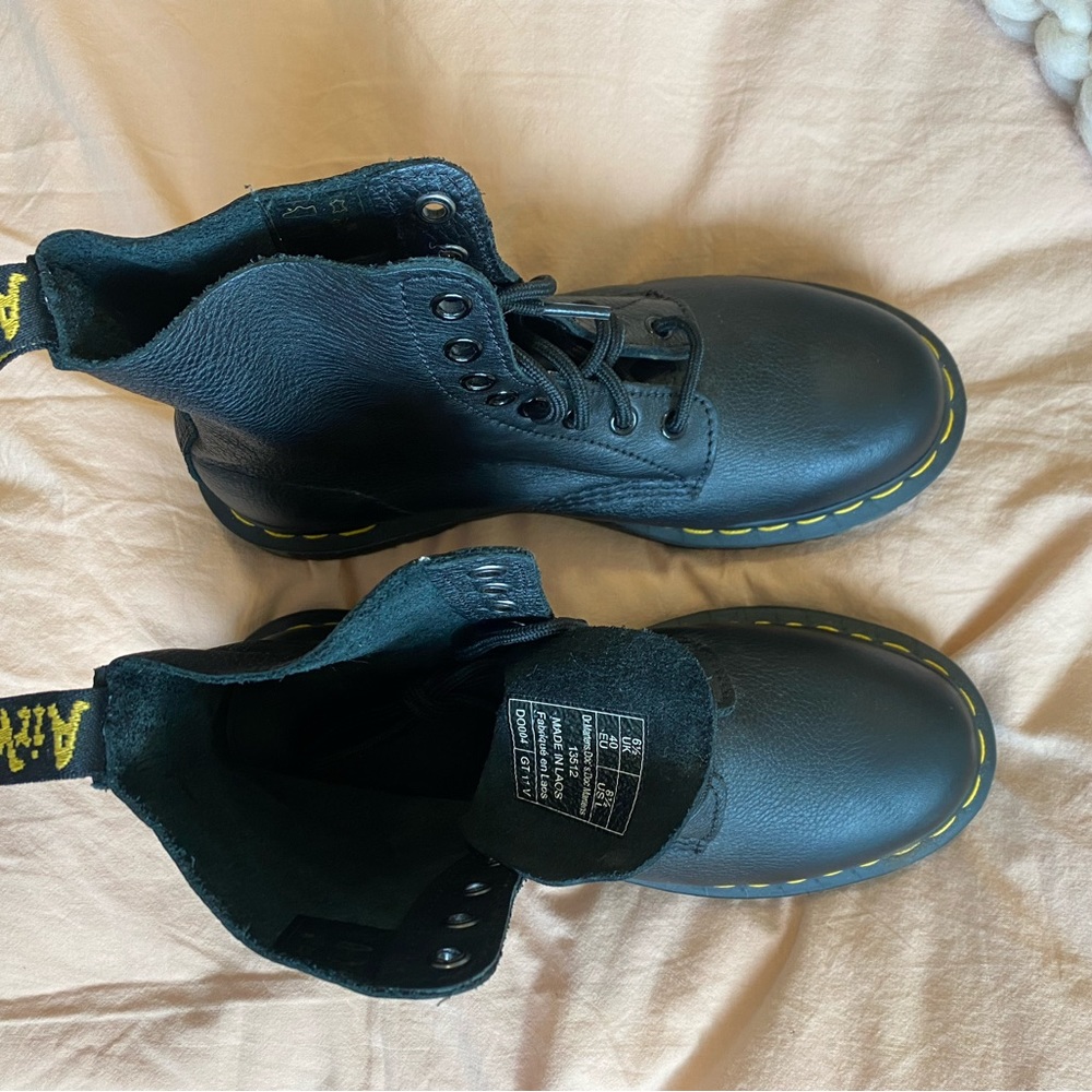 Women’s Doc Martens Never Worn